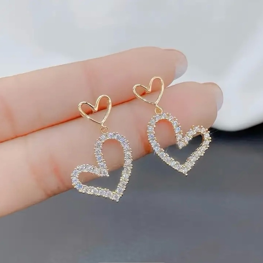 Gold heart diamond earrings